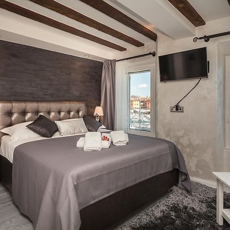 Royal Apartments Ровинь Экстерьер фото