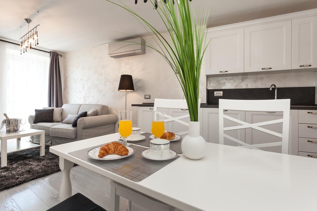Royal Apartments Ровинь Экстерьер фото